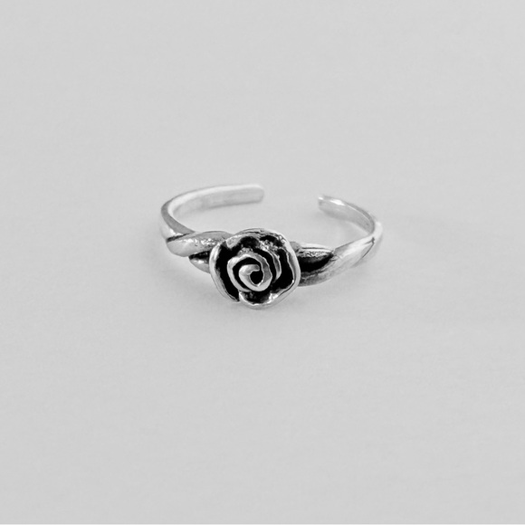 Sterling Silver Rose Toe Ring, Silver Rings, Flower Ring, Love Roses, Flowers - Picture 4 of 13